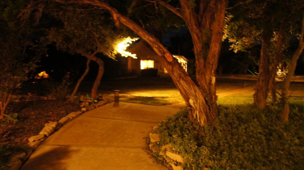 מלון Helotes Tnt Hill Country Getaways מראה חיצוני תמונה